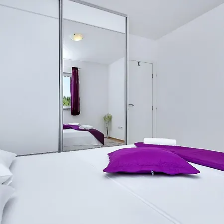 Ivana Apartment *